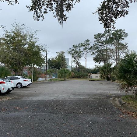 Modern House Minutes From Downtown Gainesville, Uf, Va & More! Bagian luar foto